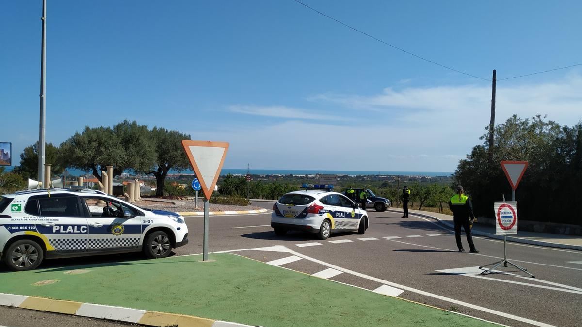 Control en los accesos a Alcossebre por la Serra d’Irta durante la vigencia de medidas decretadas por pandemia.