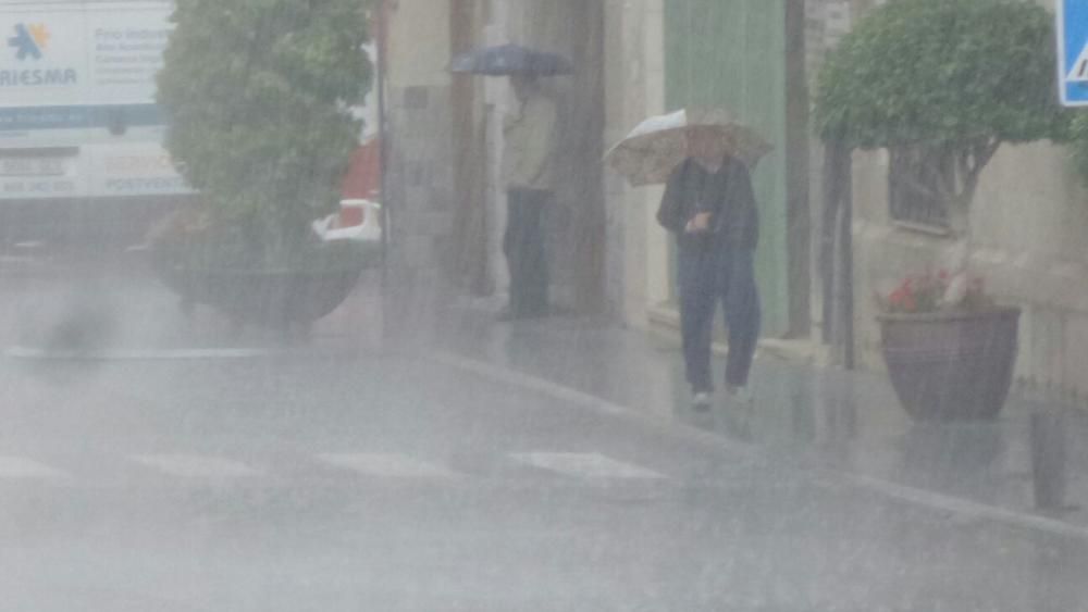 Una fuerte tormenta anega Orihuela