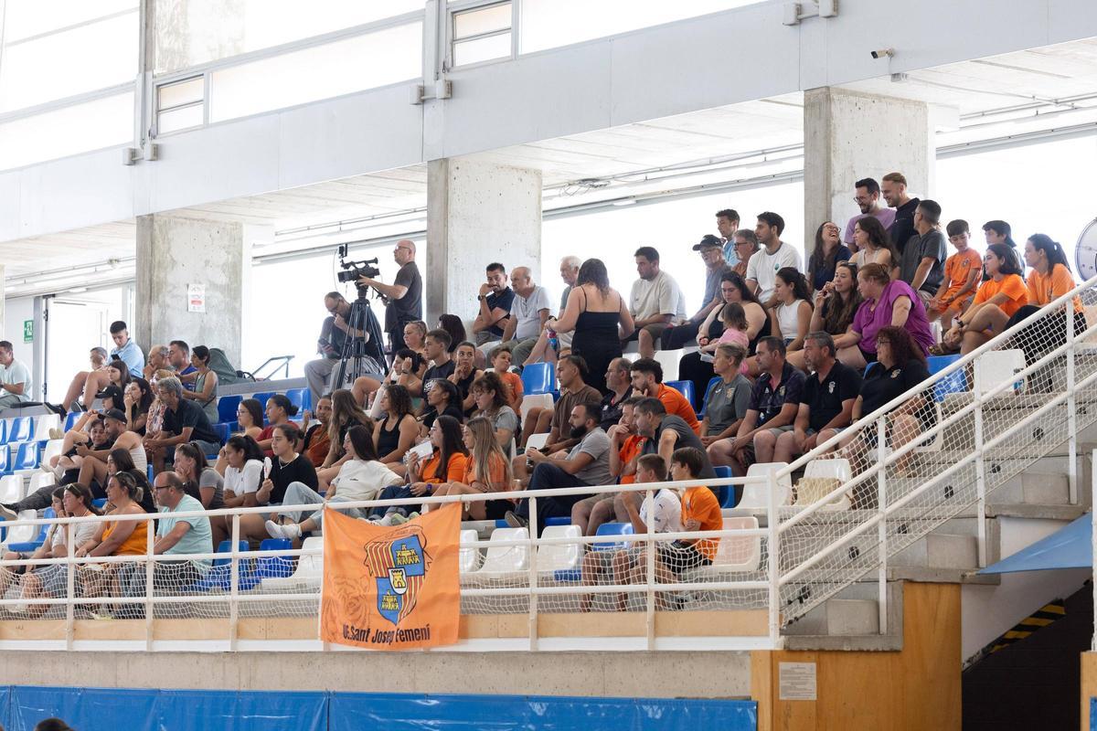 Galería: la UE Sant Josep no pudo con el Santa Ana en Can Guerxo
