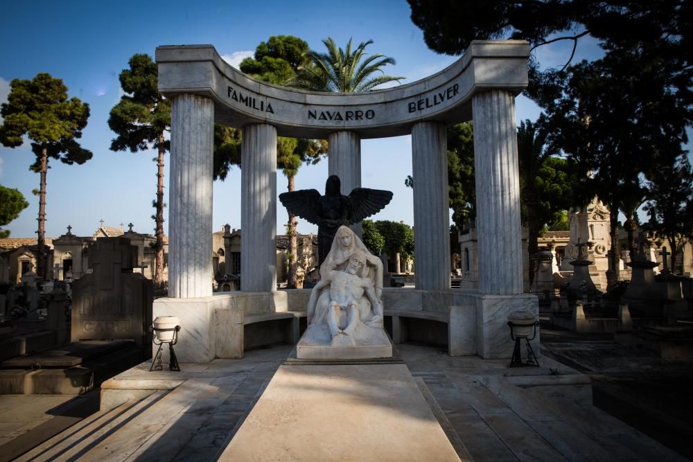 Todos los Santos: Tumbas y panteones de ilustres en el Cementerio General de València