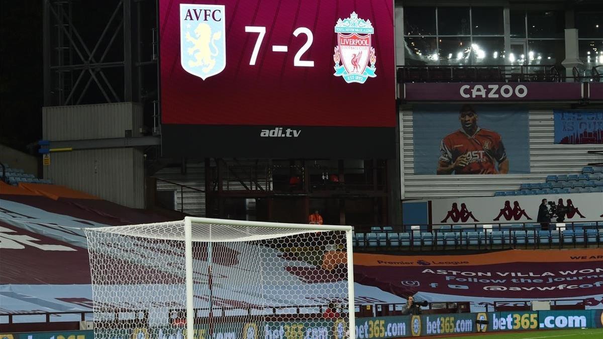 Videomarcador del Villa Park después del Aston Villa Liverpool de la jornada 4