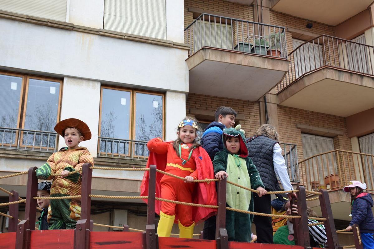 Els infants de Solsona fan ballar els gegantons del Carnaval Els infants de Solsona fan ballar els gegantons del Carnaval