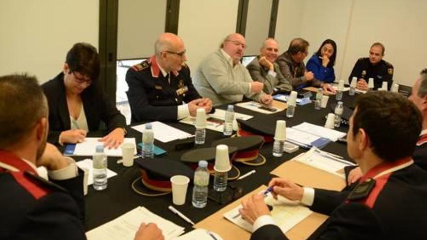 Imatge de la reunió de la Junta de Seguretat de Calonge.