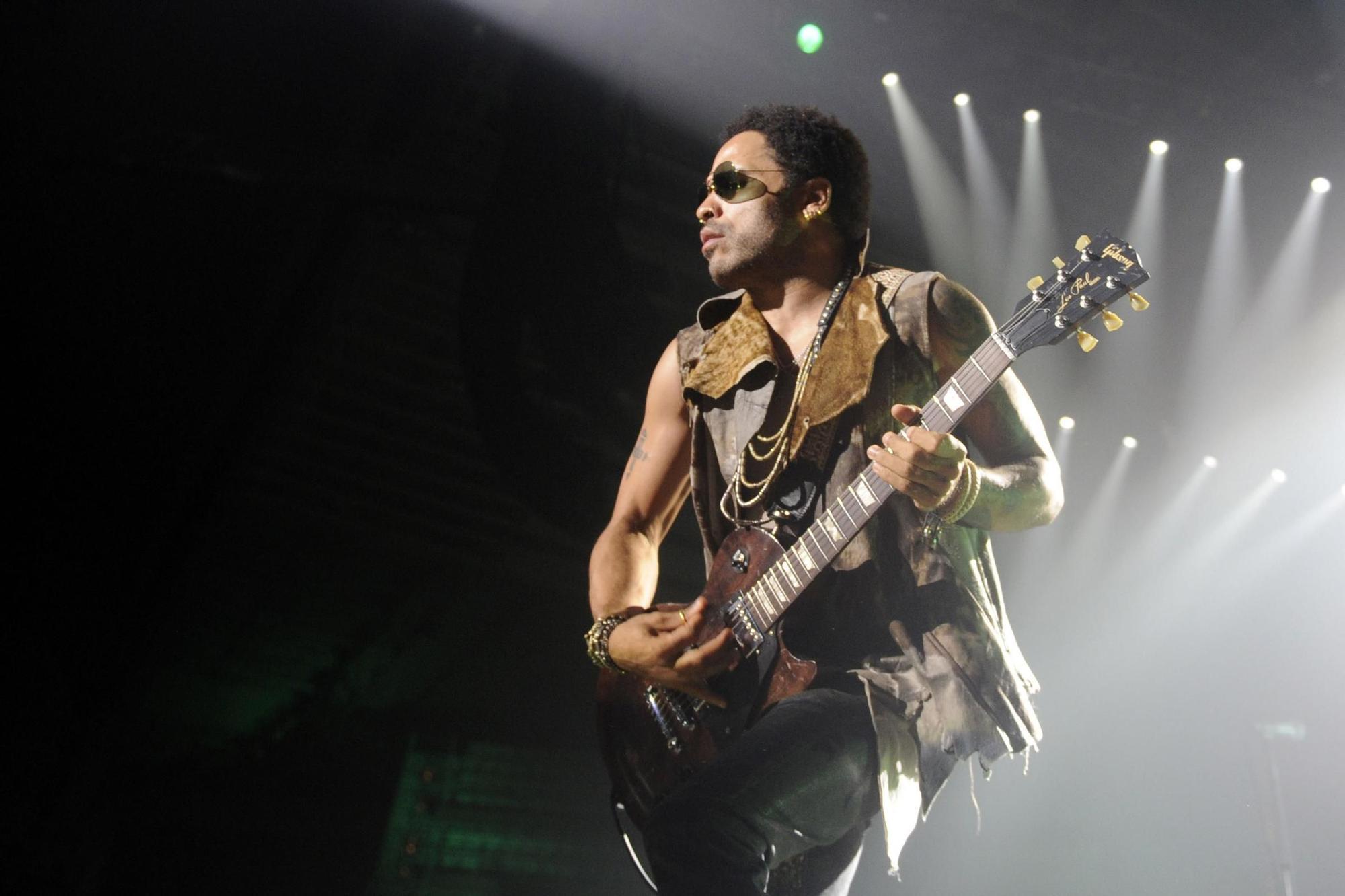 Lenny Kravitz en A Coruña | Lenny Kravitz hace ejercicio en La Solana