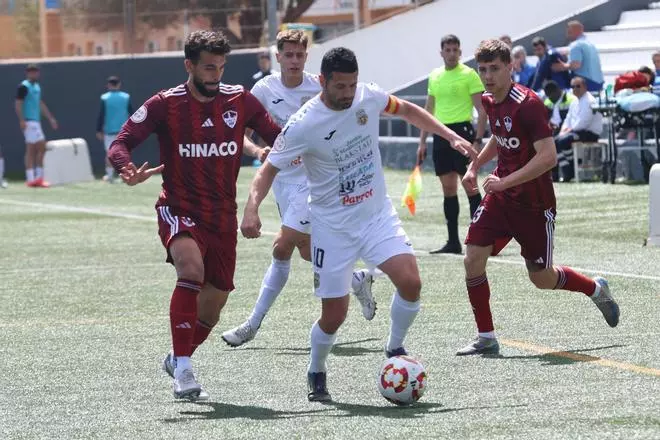 El capitán Manuel Salinas alarga su trayectoria en la Peña Deportiva un año más