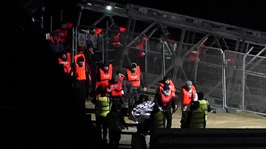 Llegada de migrantes al puerto de Dover en enero.