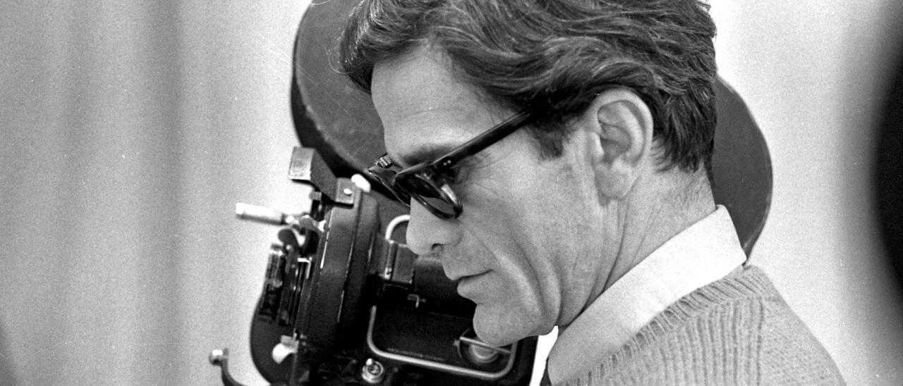 Pier Paolo Pasolini (1922-1975), en el plató del filme &#039;Teorema&#039; (1968).