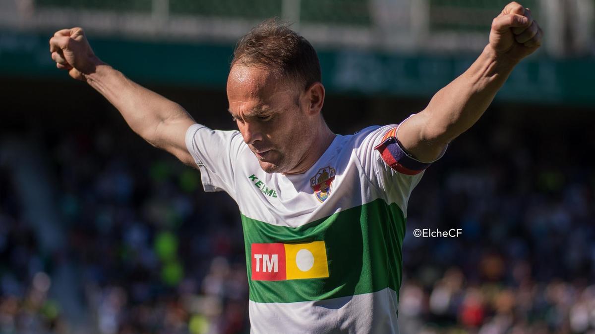 Nino, la leyenda del Elche ha decidido retirarse