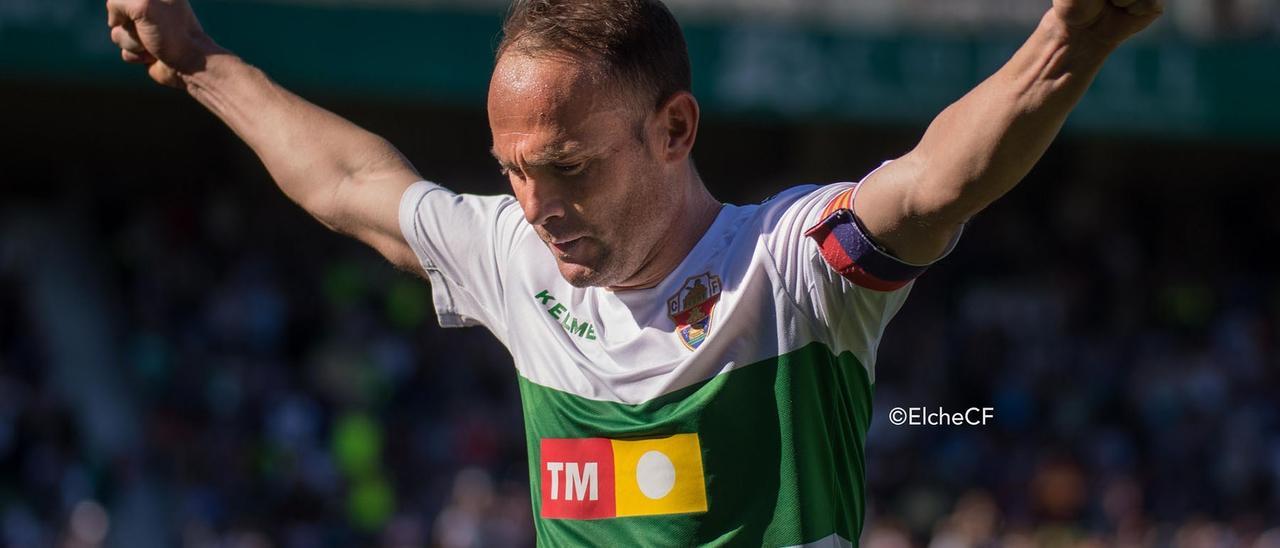 Nino, la leyenda del Elche ha decidido retirarse