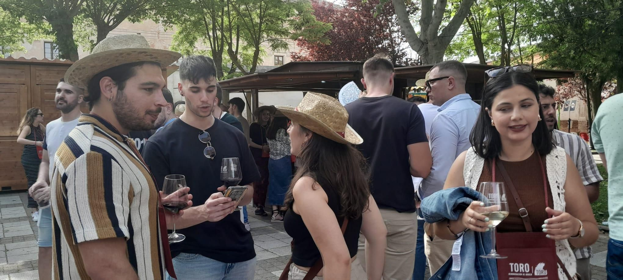 GALERÍA | Gran ambiente en la primera jornada de la Feria del Vino de Toro