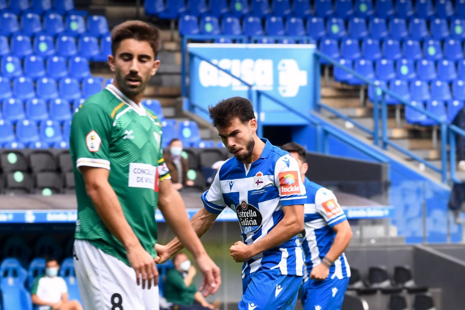 Las fotos de la histórica visita del Coruxo a Riazor