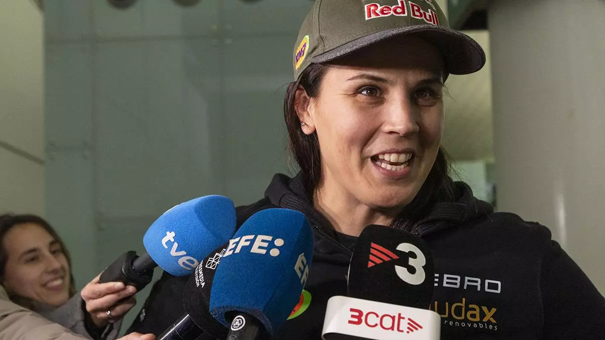 La piloto Laia Sanz pone rumbo al Rally Dakar