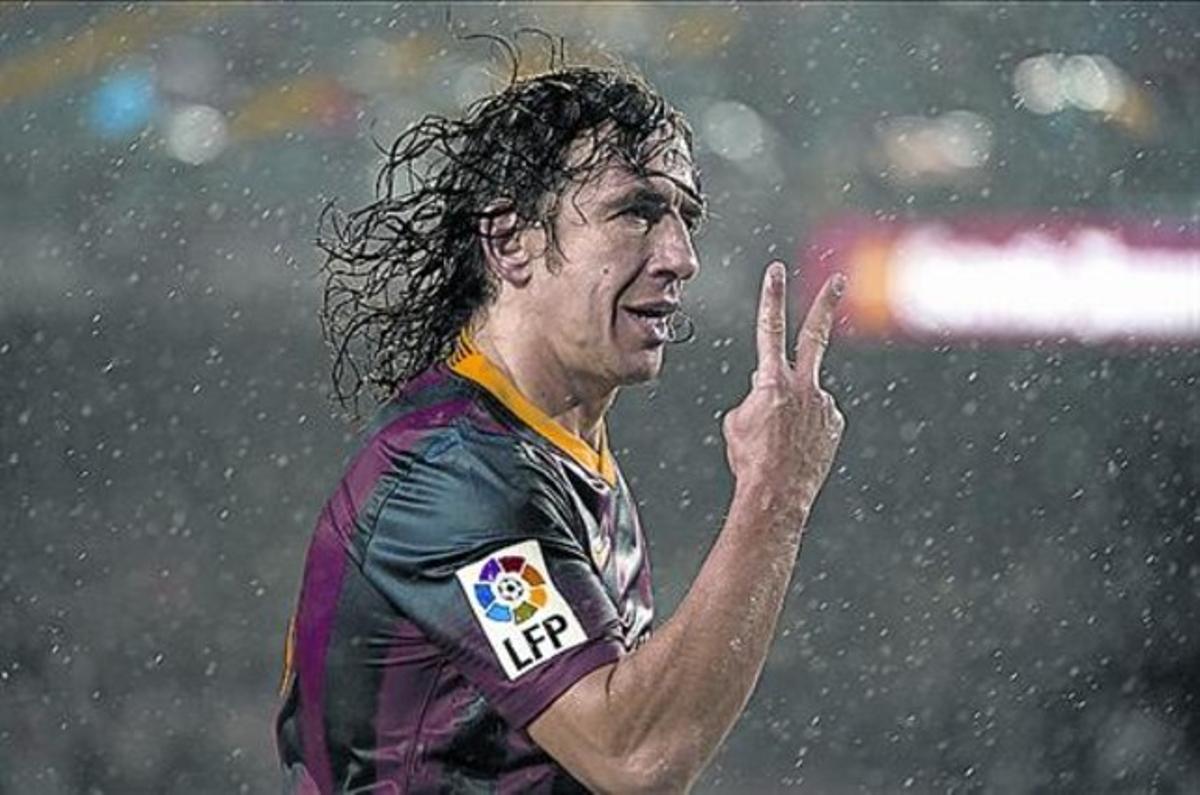 Puyol celebra un gol davant el Llevant en partit de Copa al Camp Nou. Puyol celebra un gol davant el Llevant en partit de Copa al Camp Nou.