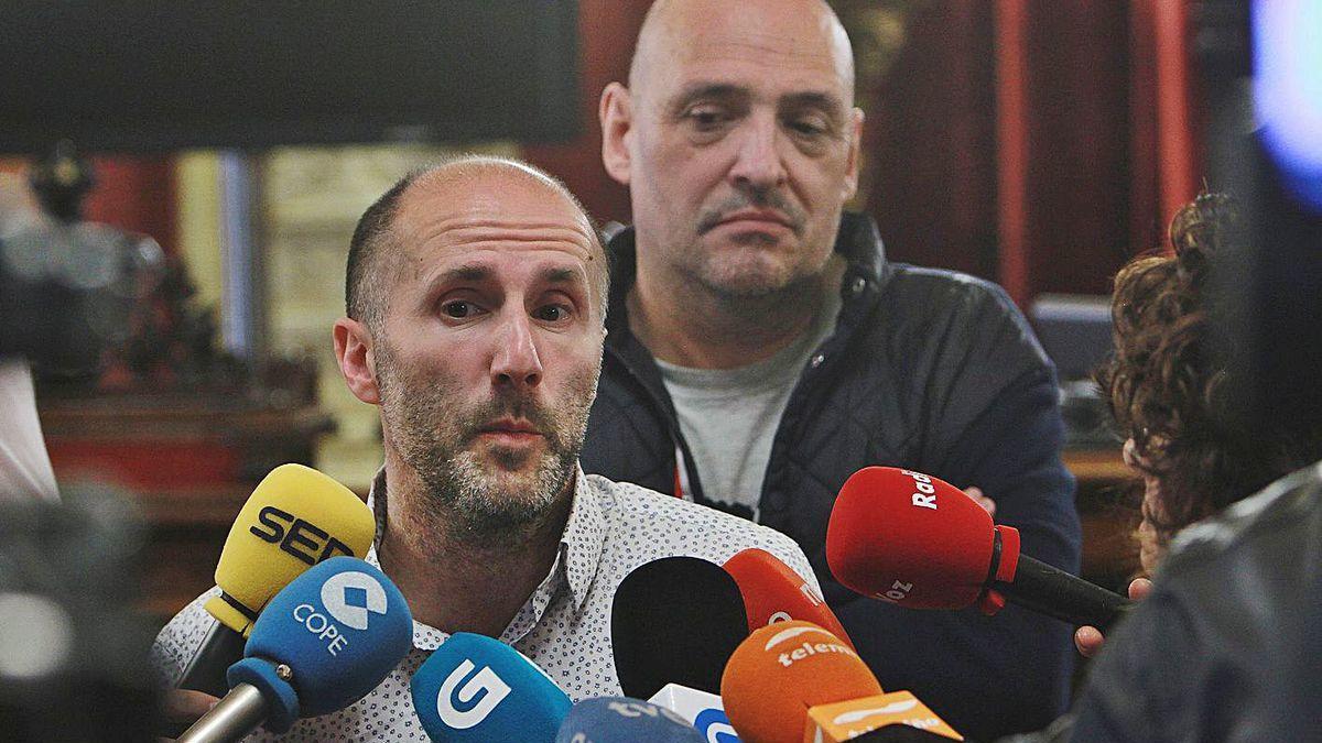 Gonzalo P. Jácome, con su ahora único edil de gobierno, Armando Ojea, en una foto de archivo.