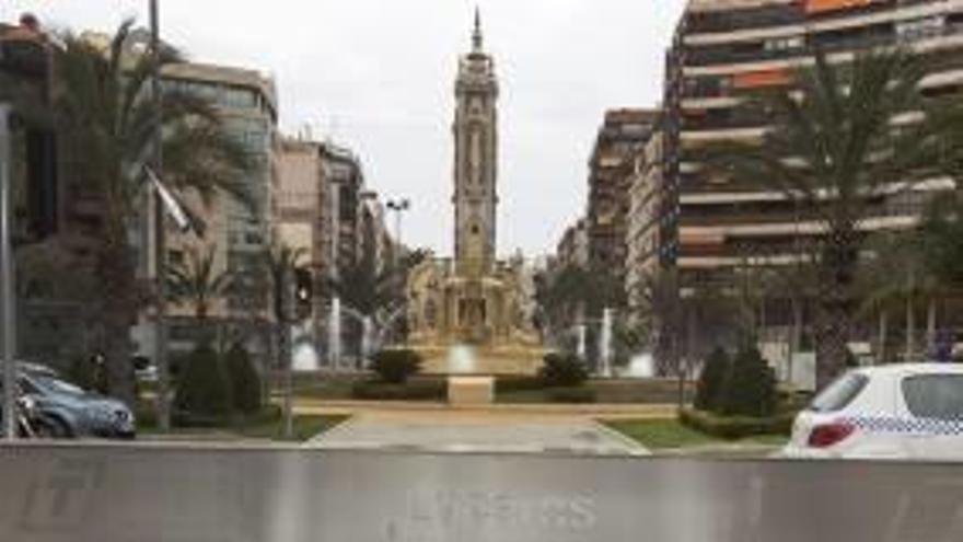 Estación del Tram de Luceros y el edificio de oficinas Marsamar.