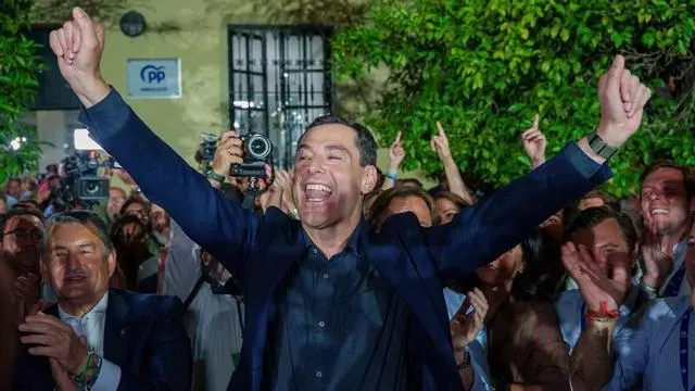 Juan Manuel Moreno: "No hemos sacado matrícula de honor, pero hemos sacado sobresaliente"