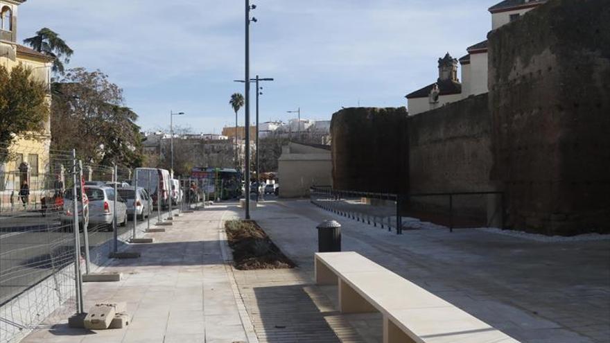 Finalizan las obras que mejoran el entorno de la muralla del Marrubial