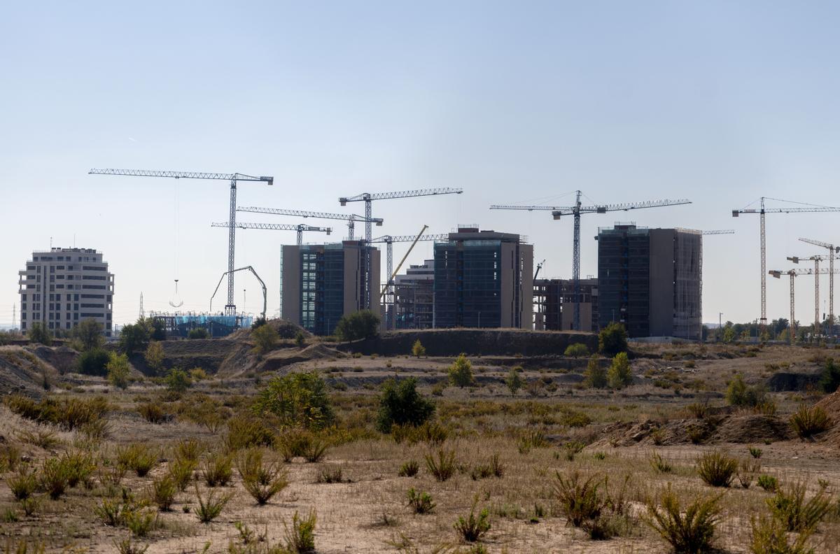 Varios edificios de viviendas en la capital, a 27 de octubre de 2021, en Madrid.