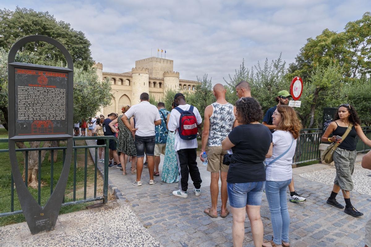 El palacio de la Aljafería de Zaragoza bate récord de visitantes este verano.
