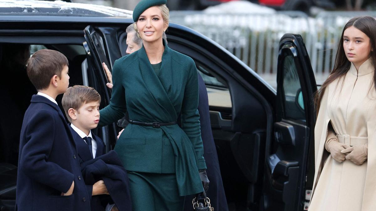 Ivanka Trump, la primogénita de Trump, con sus tres hijos.