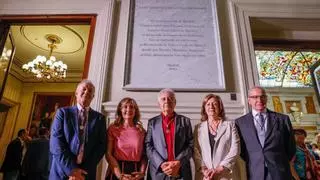 El Ayuntamiento de Madrid homenajea a los Cronistas de la Villa, 'la mayor honra que tenemos'