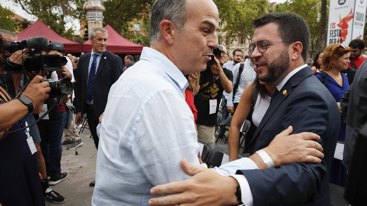 El 'president' Pere Aragonès, con el secretario general de Junts, Jordi Turull, en la Diada