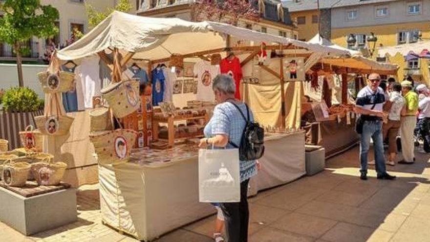 Una de les fires comercials que es fan a Puigcerdà durant l&#039;any per incentivar l&#039;ambient als carrers