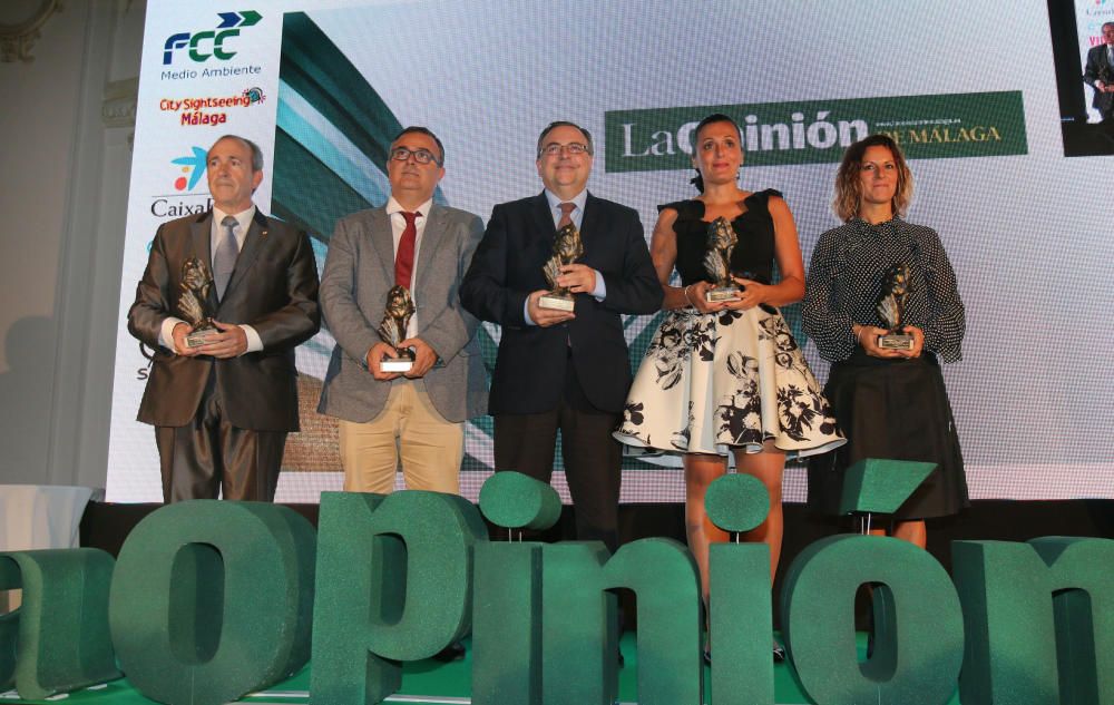 La Opinión entrega cinco premios al Club Balonmano Femenino Málaga Costa del Sol; a la Asociación de Voluntarios de Oncología Infantil (AVOI); al presidente del grupo La Canasta; a Turismo Andaluz, y a la cantante Lamari