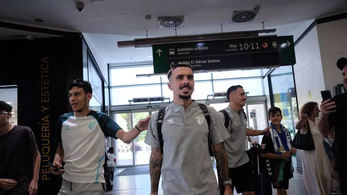 El Málaga CF pone rumbo a Madrid