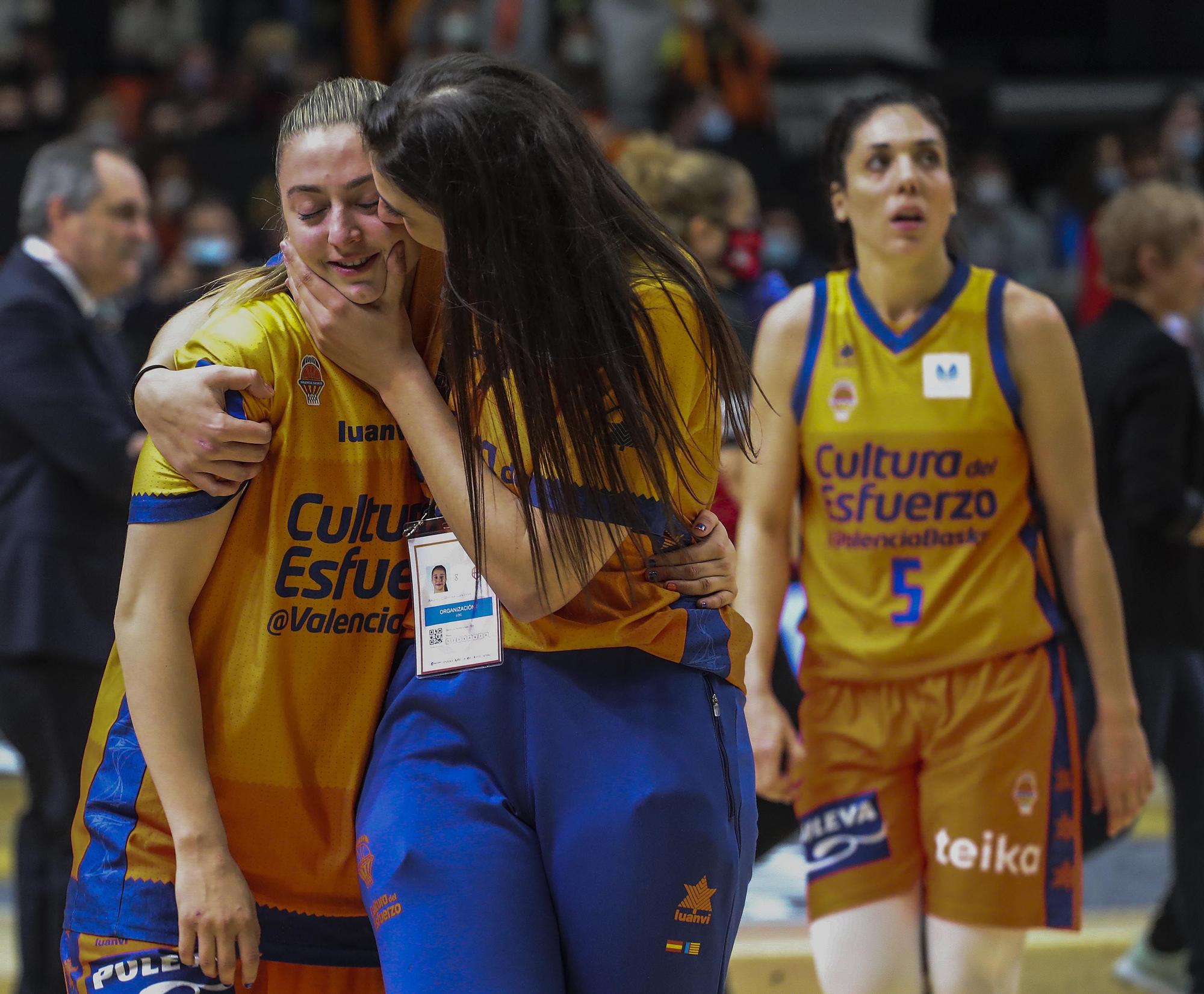 Semifinal de la Copa de la Reina entre el Valencia Basket y el Spar Girona