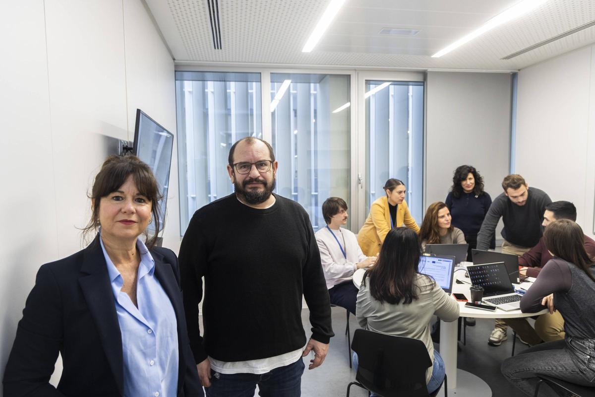 Paula Sánchez y Leo Martínez, el miércoles, en la sede de Lanzadera