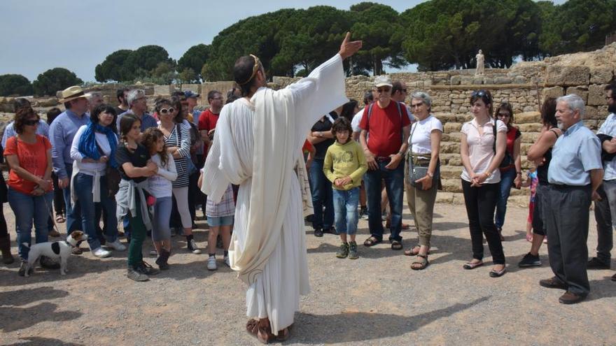 Una visita guiada a Empúries.