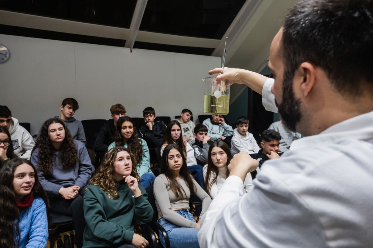 El colegio HHDC de Tavernes de la Valldigna visita la Ciutat de les Arts i les Ciències