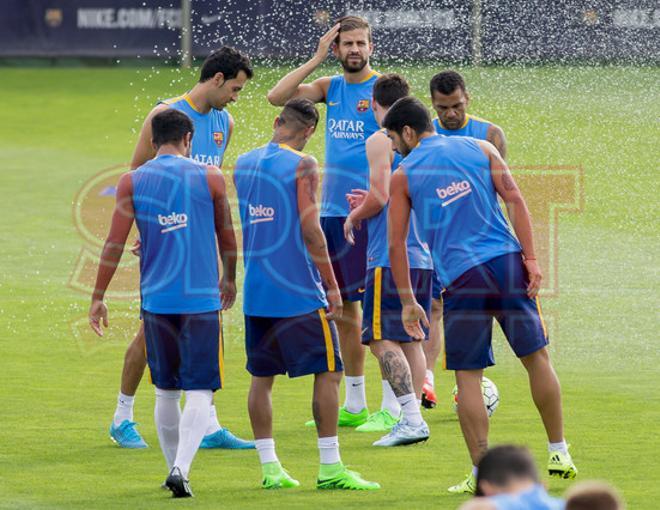 El primer entrenamiento del Barça 2015-2016 al completo, en imágenes