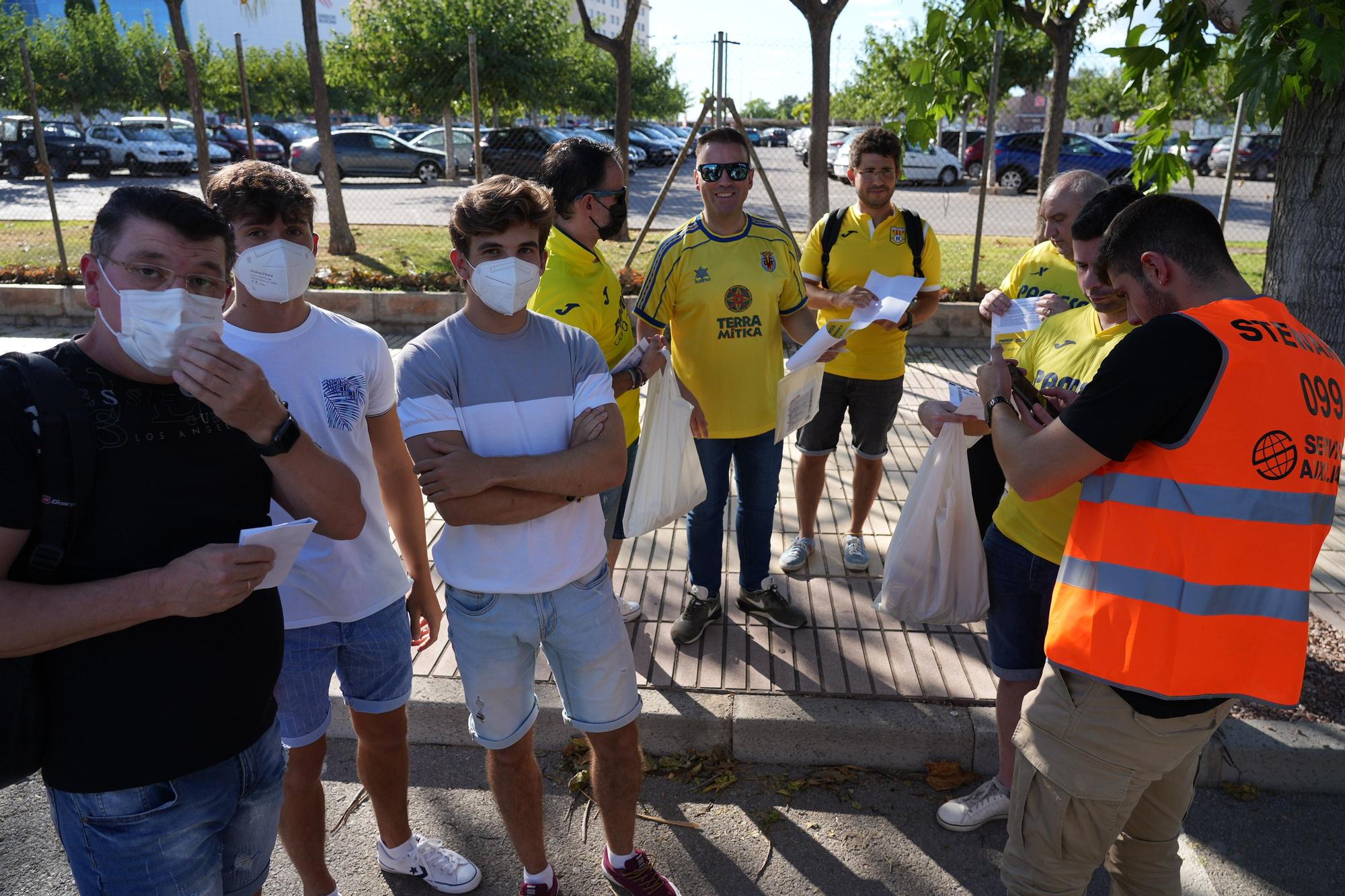 La 'marea grogueta' a por todas en Valencia