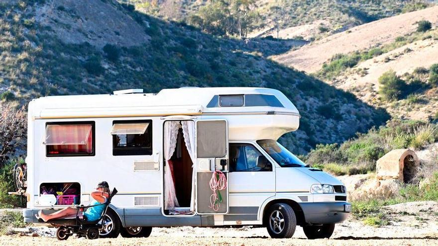 Nuevas reglas de la DGT para las autocaravanas en Andalucía: dónde aparcar, cómo circular y cuándo pasar la ITV