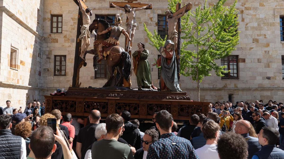 Traslado de pasos de la Cofradía del Santo Entierro de Zamora