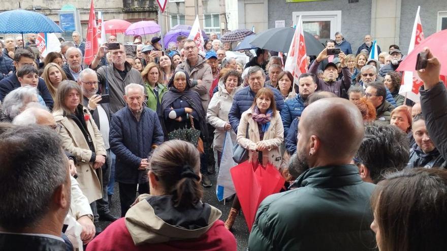 Concentración de militantes y simpatizantes socialistas este sábado en Pontevedra.