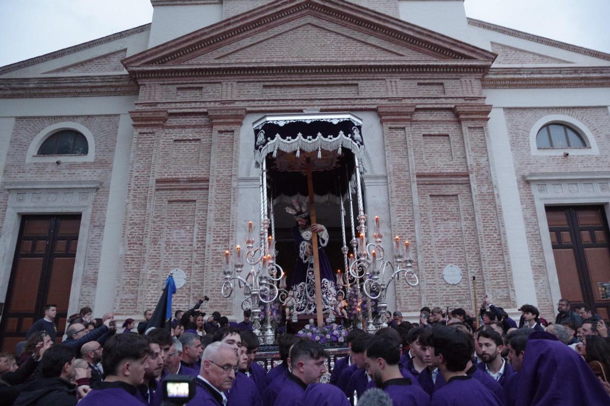 Procesión de Jesús Nazareno de la Llaga en el Hombro, en imágenes