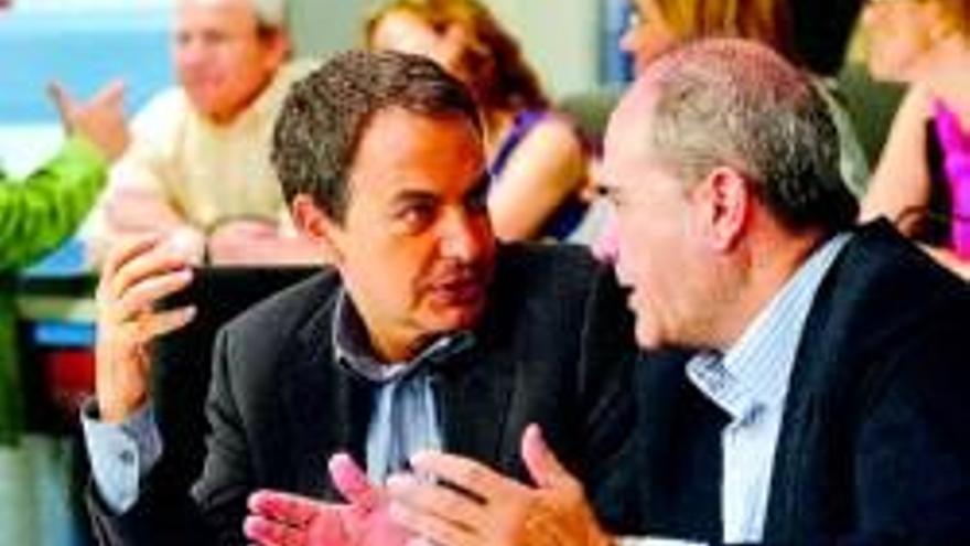Zapatero trabajará &quot;sin descanso&quot; para lograr la ayuda del PP a la paz