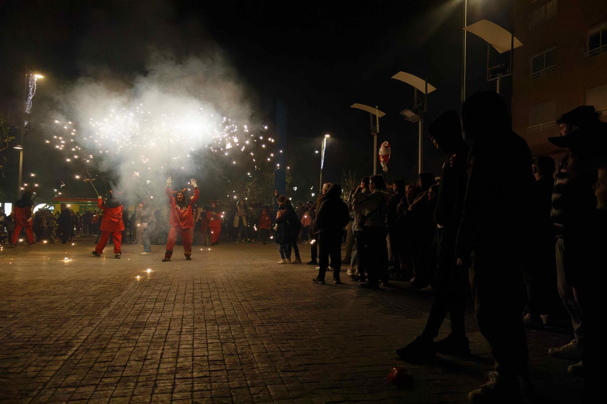 El Grau se despide del Carnaval con el Entierro de la Sardina