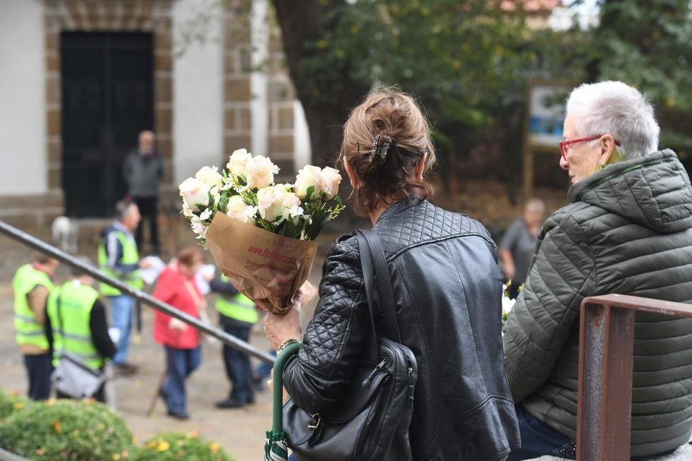 Ofrenda floral en San Amaro por el Día Difuntos