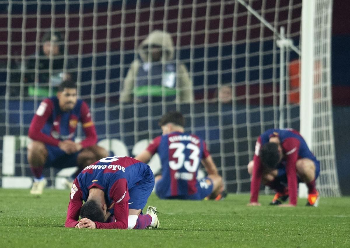 La tarda en què el Barça                    de Xavi va perdre els papers
