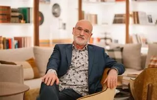 Fernando Aramburu: "Los nacionalistas han entendido que el Estado nación ya no es posible en un mundo globalizado"