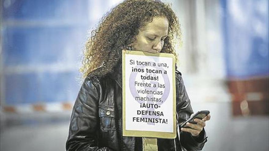 Un mensaje SMS alertará a la víctima si un agresor machista sale de la cárcel