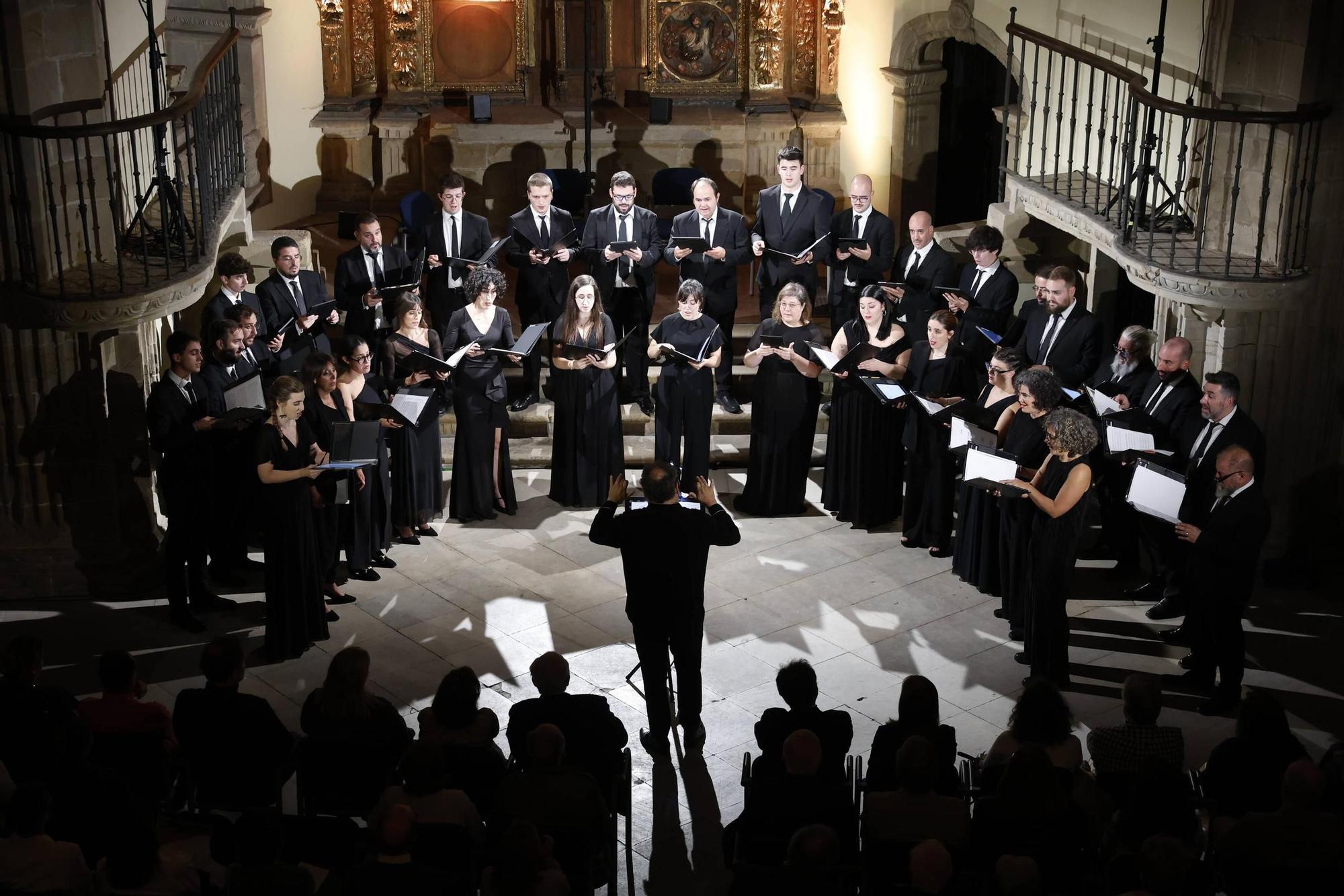 EN IMÁGENES: así fue el concierto del León de Oro