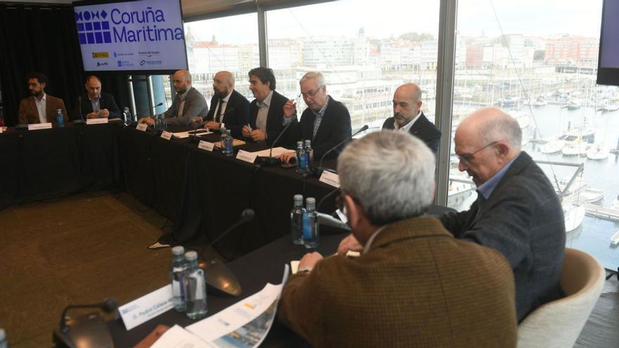 Algunos de los asistentes a la quinta jornada de Coruña Marítima. | Carlos Pardellas