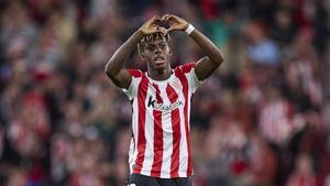 Nico Williams dibuja un corazón en un partido con el Athletic.