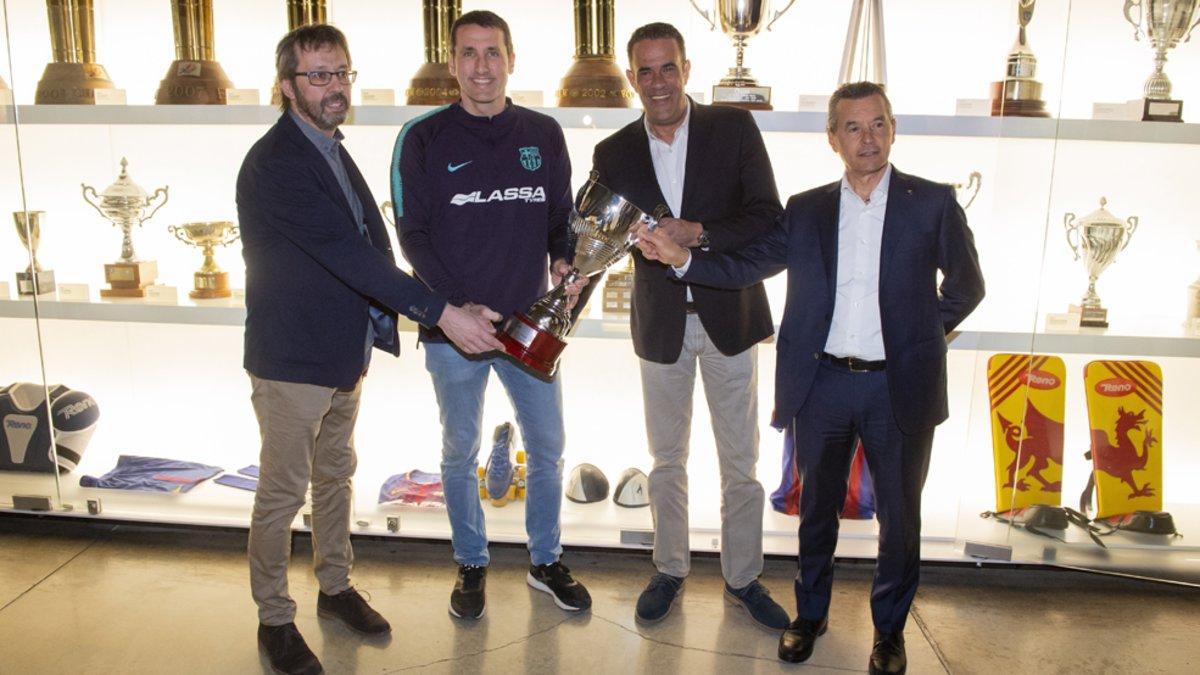 La Copa ya posa orgullosa en las vitrinas del Museu