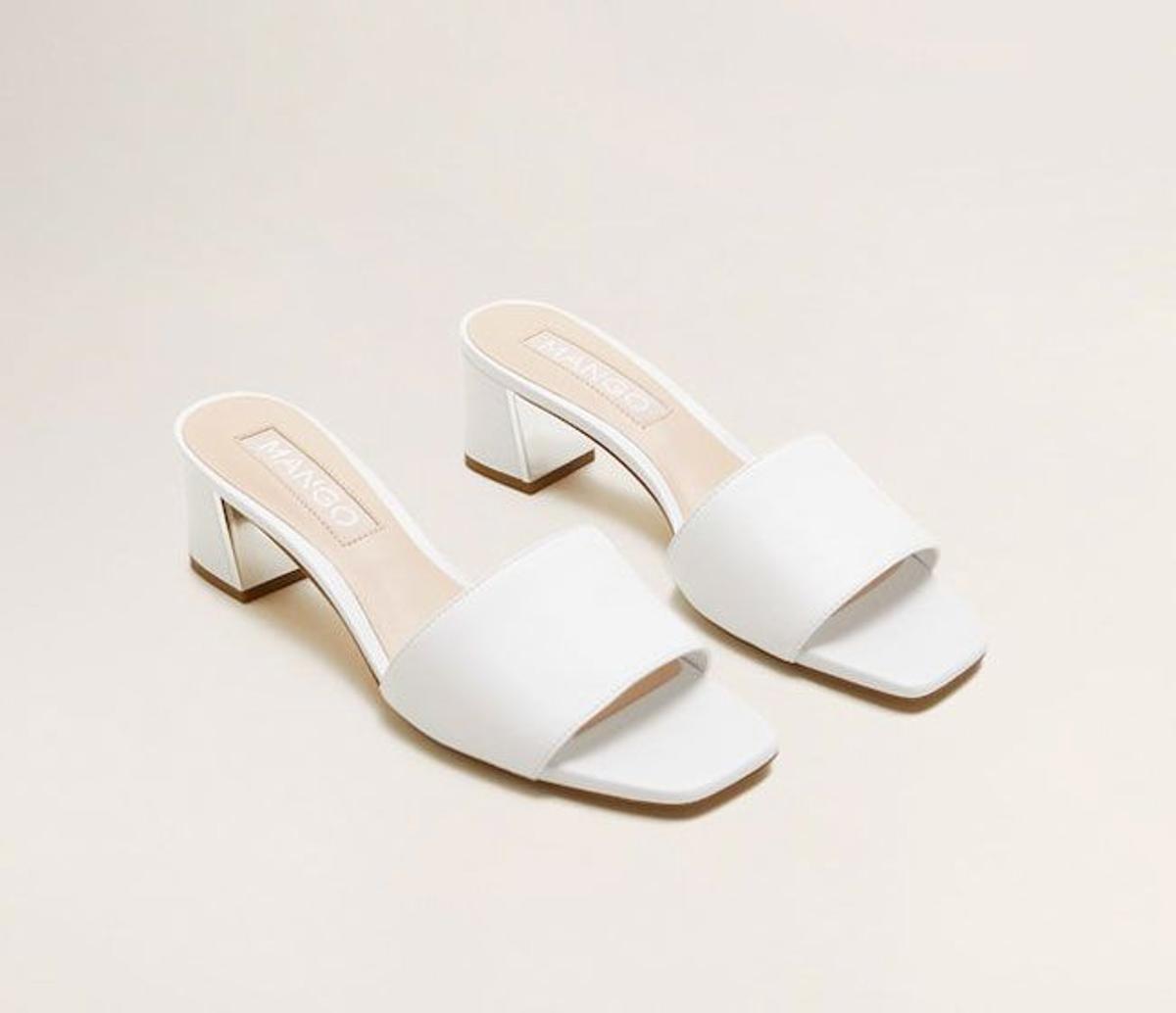 Sandalias blancas de Mango